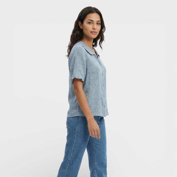 Blusa Ligera Cuello Ondulado Mujer