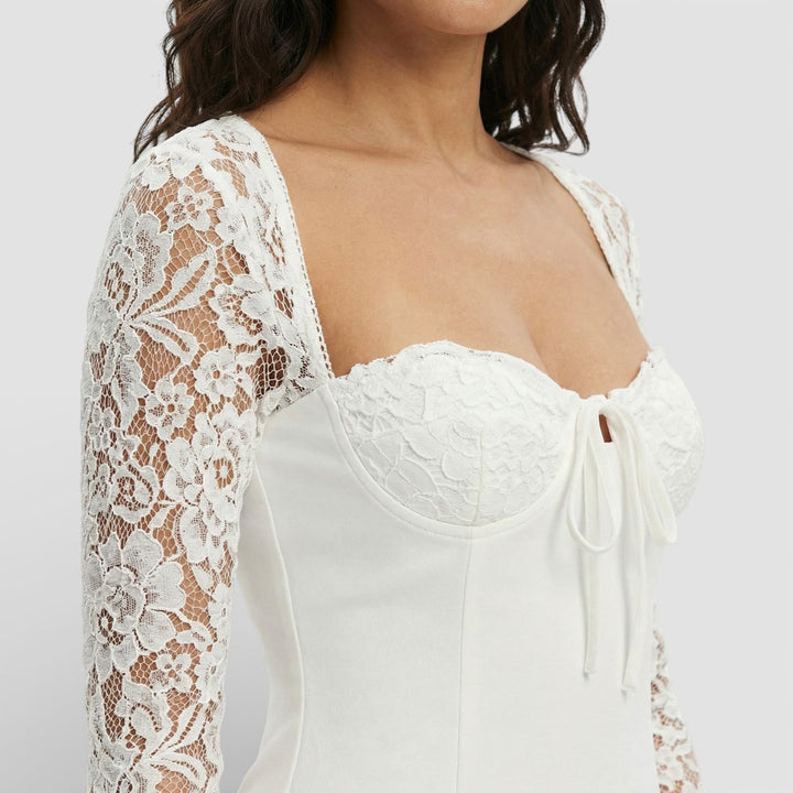 Vestido Mini Encaje Manga Acampanada